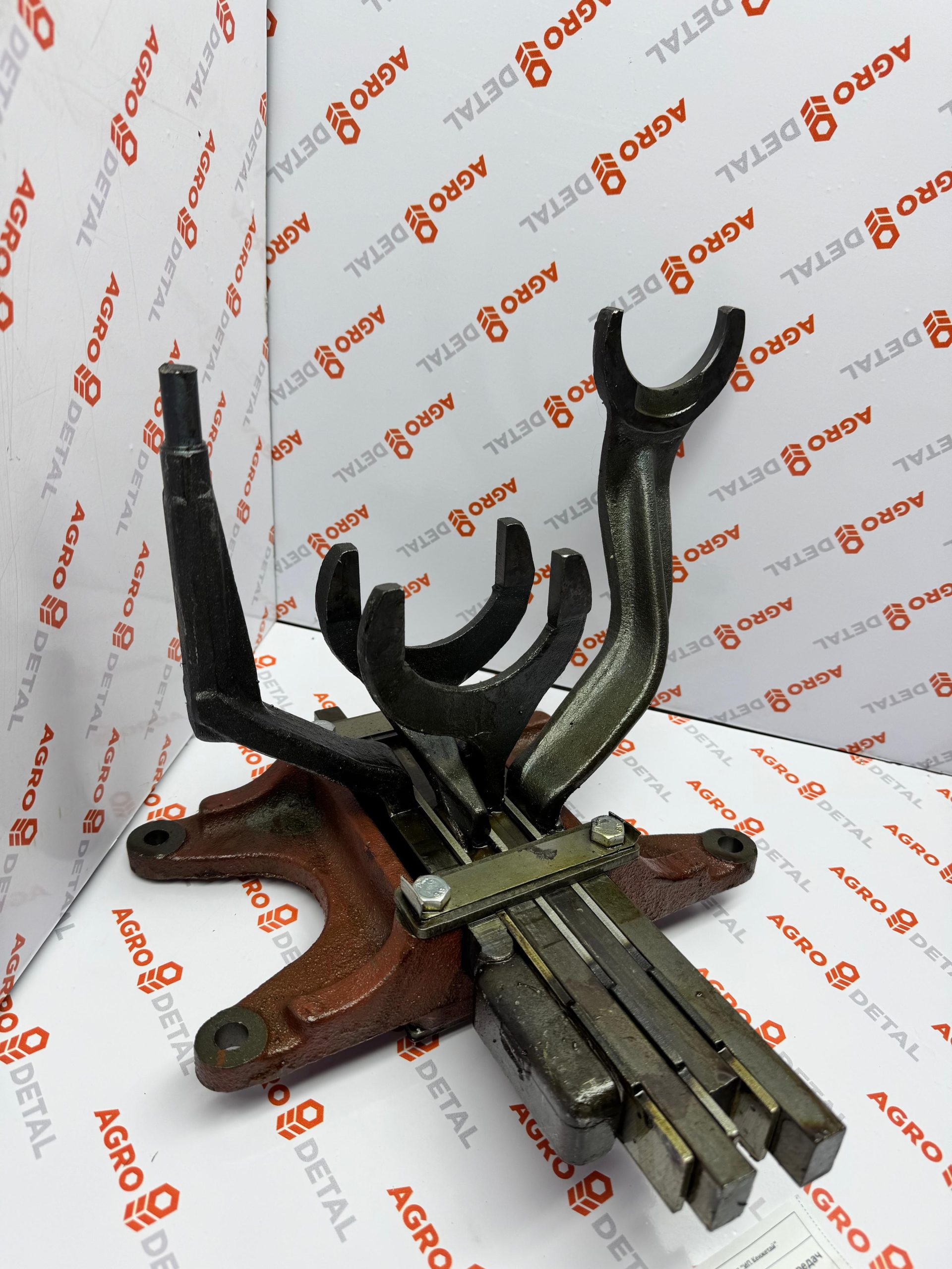 Корпус вилок переключения передач КПП МТЗ-80 ОАО "МТЗ" г.Минск, 50-1702080-А ‣ Запчасти для сельхозтехники в Шымкенте| Agrodetal.kz