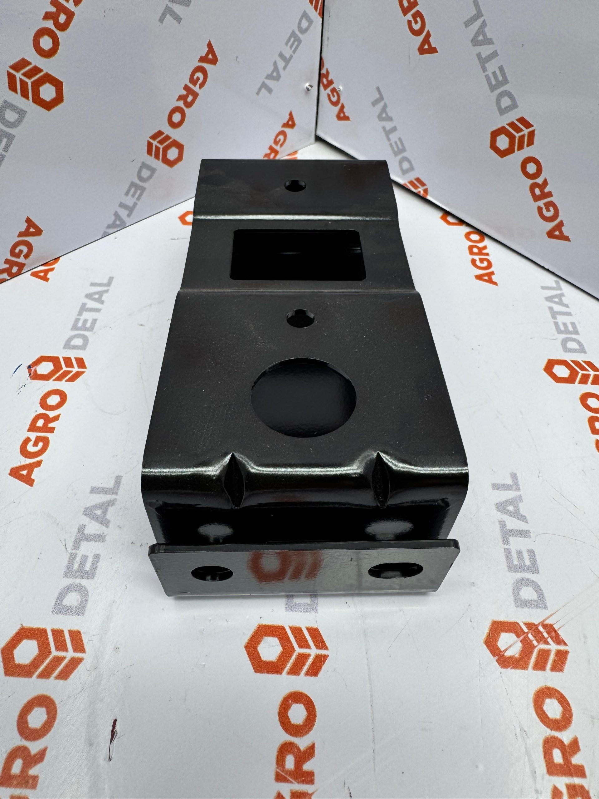 Кронштейн кожуха заднего фонаря МТЗ нов.обр черный металлический, 85-3716012 2547 ‣ Запчасти для сельхозтехники в Шымкенте| Agrodetal.kz