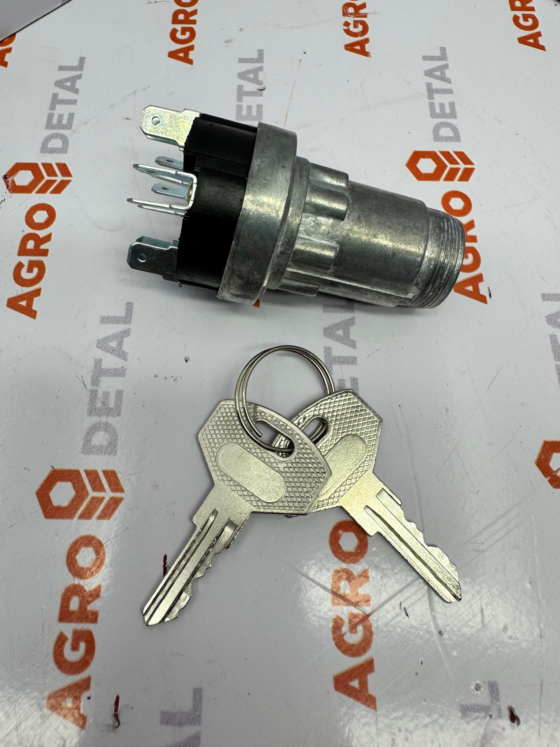 Замок зажигания тонкий нов.обр (5 контактов, ключ вынимается) МТЗ аналог, ВК 353 5010 ‣ Запчасти для сельхозтехники в Шымкенте| Agrodetal.kz